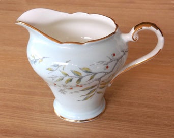 Listing 2 of 10 for 23 piece Aynsley England Bone China Tea set