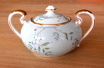 Listing 4 of 10 for 23 piece Aynsley England Bone China Tea set