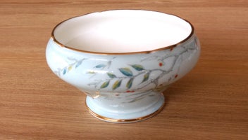 Listing 5 of 10 for 23 piece Aynsley England Bone China Tea set