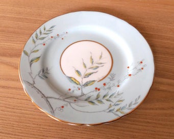 Listing 8 of 10 for 23 piece Aynsley England Bone China Tea set