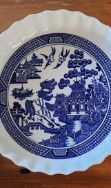 Listing 4 of 7 for 11 x Crown Lynn Blue Willow Pieces!