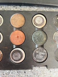 Listing 3 of 6 for MAC eyeshadow palette