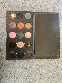 Listing 1 of 6 for MAC eyeshadow palette