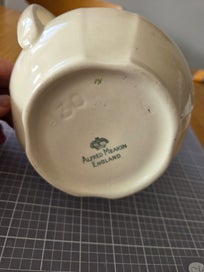 Listing 3 of 4 for Alfred Meakin jug, large, 4 cup