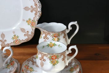 Listing 10 of 11 for ROYAL ALBERT VINTAGE 21 PIECE TEASET