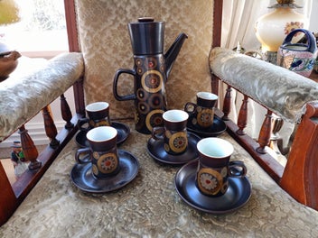Listing 2 of 7 for SET '60s DENBY Arabesque Coffee Set #2 TALL Coffee Pot 5 Mugs & Saucers