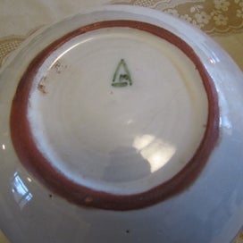 Listing 5 of 6 for Hanmer Pottery Casserole Dish. Large. Classic Design. Fabulous All Round.