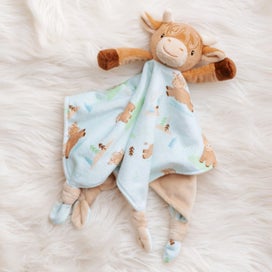 Listing 4 of 7 for Mary Meyer Hetty Highland Cow Character Blanket