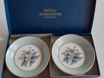 Listing 1 of 4 for Boxed Royal Worcester Pair Of Pin Dishes in Woodland Design