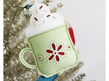 Listing 6 of 9 for 100pc Hearts Eggs Turkey Flowers Wreath Butterfly Pen Pumpkin Skull Cutting