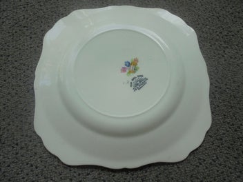 Listing 5 of 6 for J&G Meakin - England - 'Autumn Crocus' lunch plate