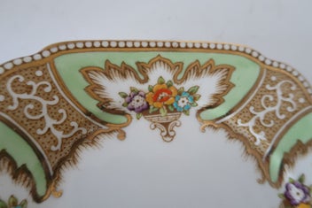 Listing 3 of 4 for ***EXQUISITE ROYAL ALBERT TRIO "ROYALTY"***