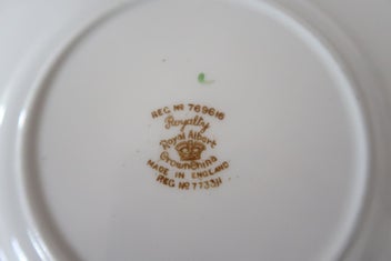 Listing 4 of 4 for ***EXQUISITE ROYAL ALBERT TRIO "ROYALTY"***