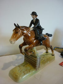 Listing 4 of 6 for BESWICK CERAMIC HORSE JUMPING FIGURE.