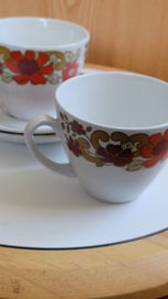 Listing 1 of 11 for Alfred Meakin Duo Cups and Saucers