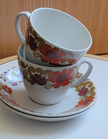 Listing 5 of 11 for Alfred Meakin Duo Cups and Saucers