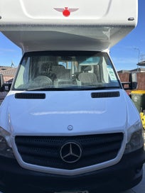 2014 Mercedes-Benz Sprinter 6 berth