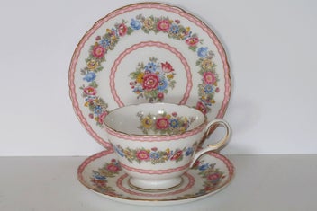 Listing 1 of 3 for ***RARE SHELLEY POMPADOUR TRIO 1950***