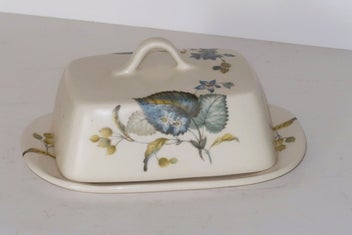 Listing 1 of 3 for ***RETRO SYLVAC BUTTER KEEP***