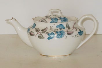Listing 1 of 3 for ***BEAUTIFUL ROYAL ALBERT TEAPOT "MORNING GLORY"***