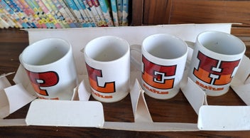 Listing 5 of 9 for Vintage Set of 'The BEATLES - HELP ' Mini Mugs in original box.