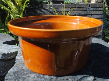 Listing 1 of 7 for Temuka Stoneware -extra large crockpot or casserole dish