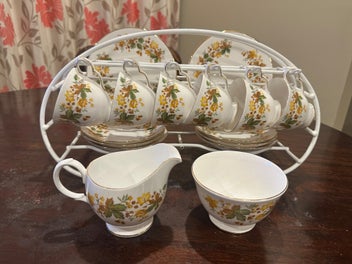 Listing 1 of 4 for Queen Anne England complete set of 6 trios + milk jug & sugar bowl (20 pieces)