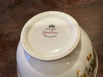 Listing 2 of 4 for Queen Anne England complete set of 6 trios + milk jug & sugar bowl (20 pieces)