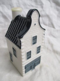 Listing 1 of 5 for * POR19 5974 - KLM Delft Blue Miniature House - No 36