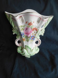 Listing 1 of 3 for WEDGWOOD WALL VASE