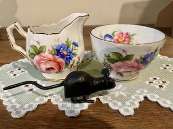 Listing 1 of 3 for A perfect gold trimmed AYNSLEY cream jug & Sugar bowl
