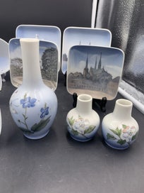 Listing 2 of 7 for Bulk Royal Copenhagen vases /plates