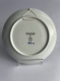 Listing 2 of 8 for Royal Copenhagen 1992 Year Plate Queen's Coach Holland Collection