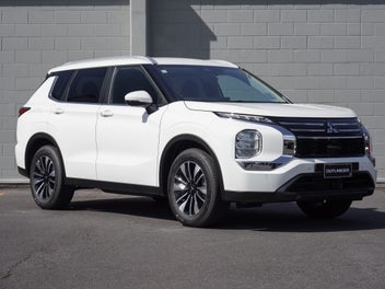 Mitsubishi Outlander 2026 photo 2