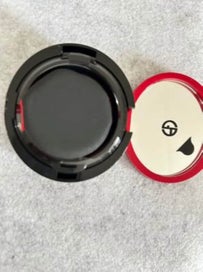 Listing 3 of 4 for Giorgio Armani - To Go Red Cushion Foundation & Cushion Case Malachite
