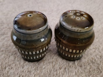 Listing 2 of 4 for Wade Salt & Pepper and Cauldron