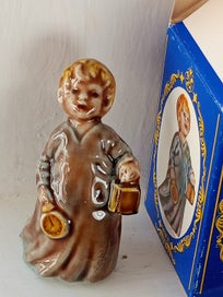 Listing 1 of 4 for VINTAGE WADE Glazed Porcelain Boxed Nursery Rhyme Wee Willie Winkie