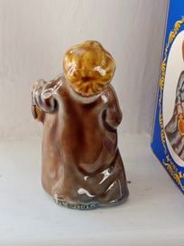 Listing 4 of 4 for VINTAGE WADE Glazed Porcelain Boxed Nursery Rhyme Wee Willie Winkie