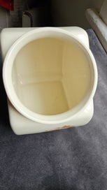 Listing 7 of 11 for Titian Biscuit Jar