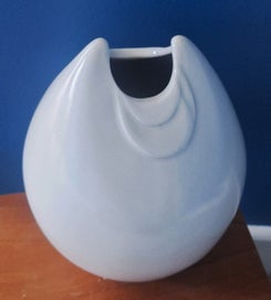 Listing 1 of 12 for +++ SCULPTURAL STUDIO POTTERY VASE +++