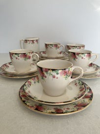 Listing 2 of 20 for Royal Doulton part tea set - Clover design 1940s