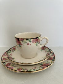 Listing 3 of 20 for Royal Doulton part tea set - Clover design 1940s