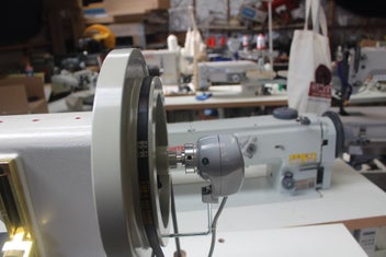 Listing 8 of 8 for HEAVY DUTY CYLINDER ARM WALKING FOOT LEATHER SEWING MACHINE CB 4500