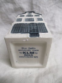 Listing 4 of 4 for * POR5 476 - KLM Delft Blue Miniature House - No 11