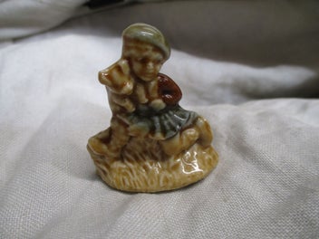 Listing 1 of 3 for JG 6978 - Wade England Pottery Wade Whimsies - Tom Tom The Pipers Son