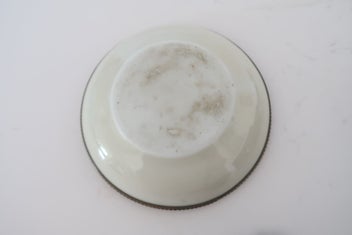 Listing 2 of 2 for ***VINTAGE MINIATURE PORCELAIN TRINKET DISH METAL BAND***