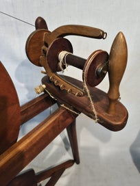 Listing 4 of 11 for Ashford Traditional Saxony spinning wheel