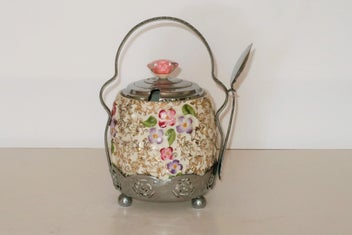 Listing 1 of 4 for ***GORGEOUS VINTAGE WADE LIDDED POT IN STAND BALL FEET***