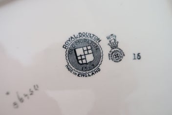 Listing 2 of 4 for ***ROYAL DOULTON OLD MORETON QUEEN ELIZABETH VISIT PLATE***