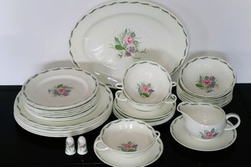 Listing 4 of 7 for ***STUNNING SUSIE COOPER DINNERSET "FRAGRANCE"***